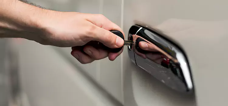 Why Choose Our Auto Locksmith Team in Orillia, ON?